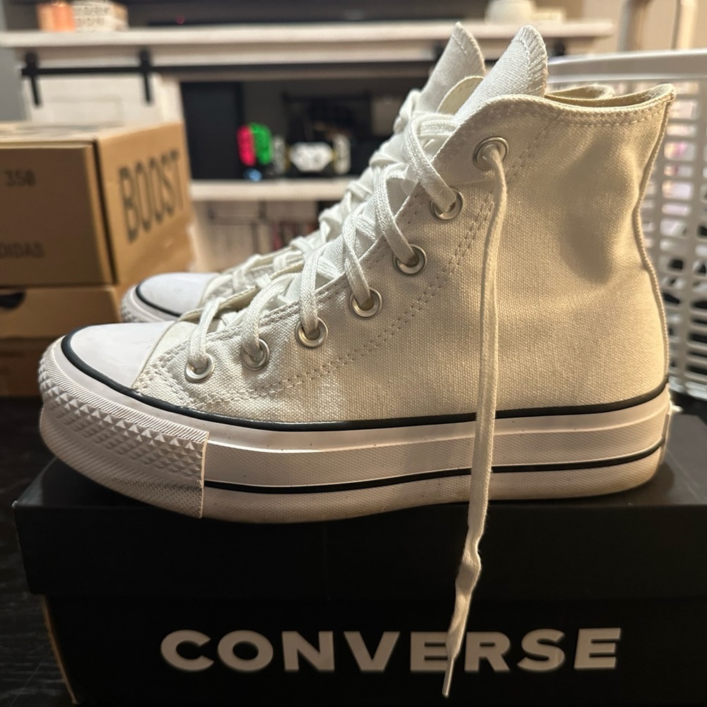 Converse White Platform Hightops - Picture 1 of 8